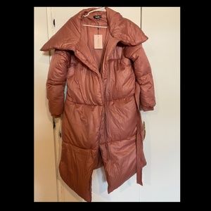 Missguided US size 6 puffer coat, brand new never worn with tags attached